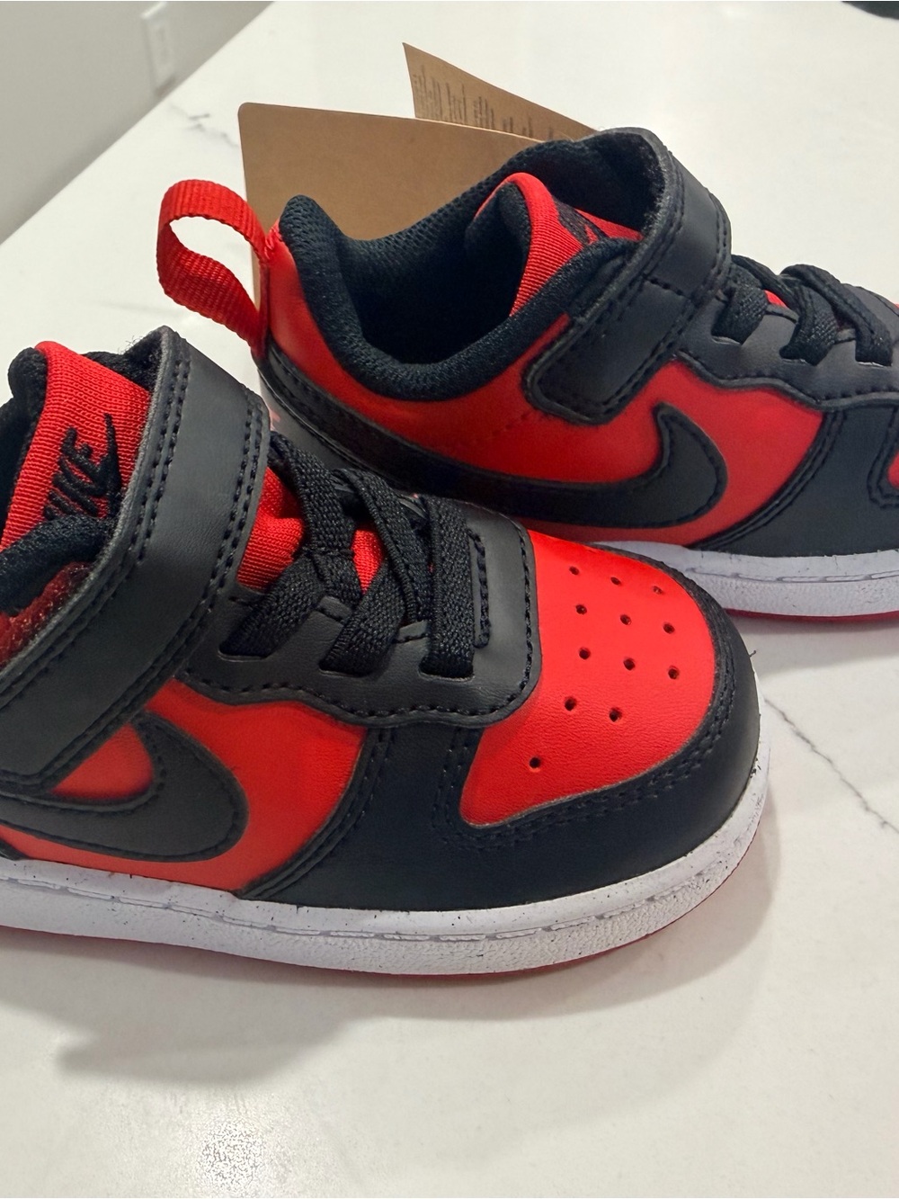 Nike Kids Black and Red Low-Top Sneakers with Hook-and-Loop Strap